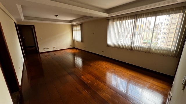 Apartamento com 189m² 3 quartos e 3 banheiros, à venda, no bairro Centro em Londrina