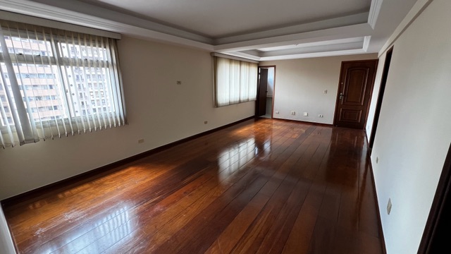 Apartamento com 189m² 3 quartos e 3 banheiros, à venda, no bairro Centro em Londrina