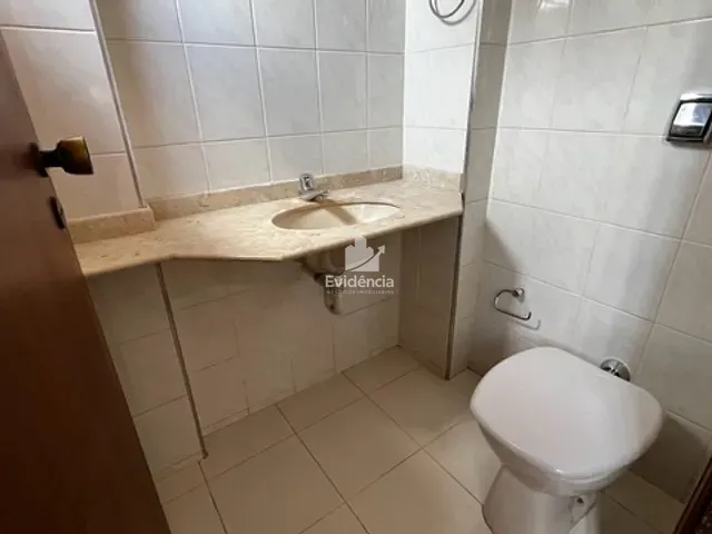 Apartamento com 189m² 3 quartos e 3 banheiros, à venda, no bairro Centro em Londrina