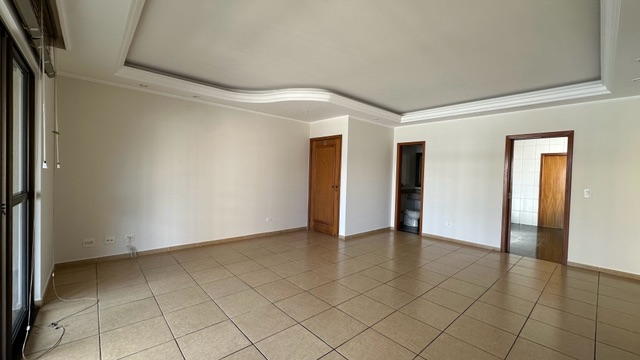 Apartamento com 277m² 3 quartos e 5 banheiros, à venda, no bairro Centro em Londrina