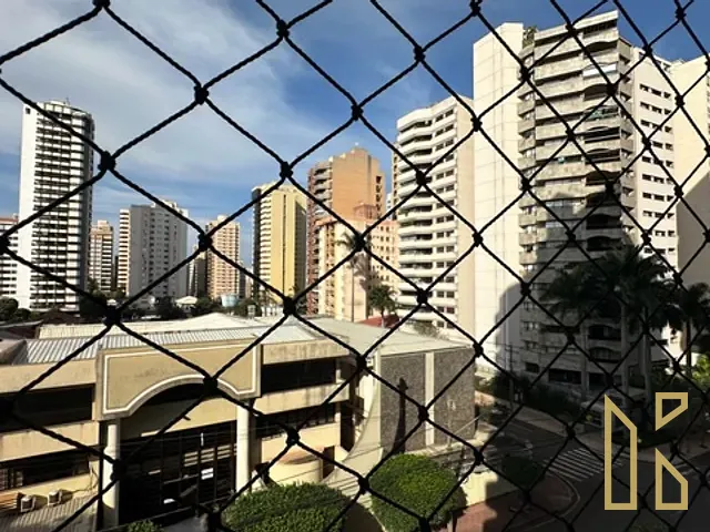 Apartamento com 277m² 3 quartos e 5 banheiros, à venda, no bairro Centro em Londrina
