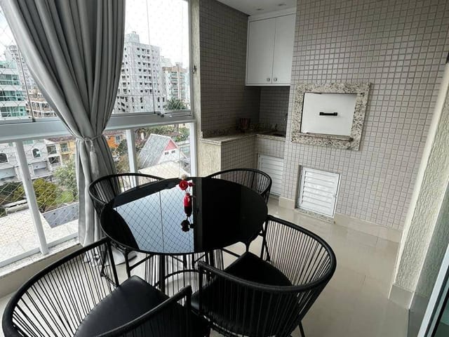 Foto do Apartamento - Apto à venda, Centro, Itapema, SC- Estuda permuta por apto em Londrina ou Curitiba  78m2 (2 suites), com com armários , sacada com churrasqueira.2 vagas. | Magda Ziliotto