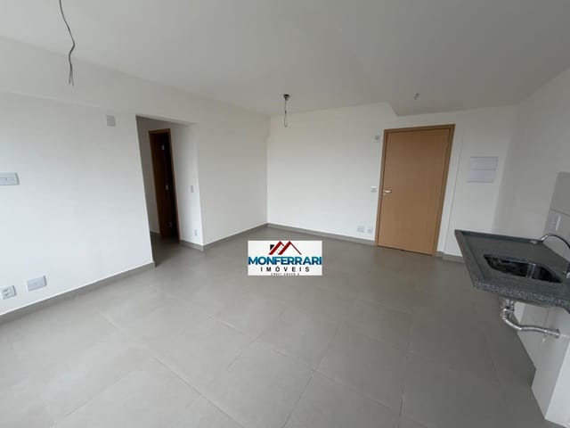 Apartamento 2 quartos e 2 banheiros, à venda, no bairro Serrinha em Goiânia