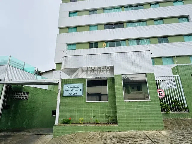 Apartamento 3 quartos e 3 banheiros, para alugar, no bairro Candeias em Vitória da Conquista