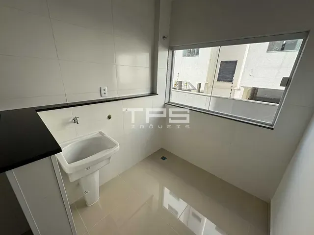 Apartamento com 80m² 2 quartos e 1 banheiro, à venda, no bairro Residencial Village Santana em Guaratinguetá