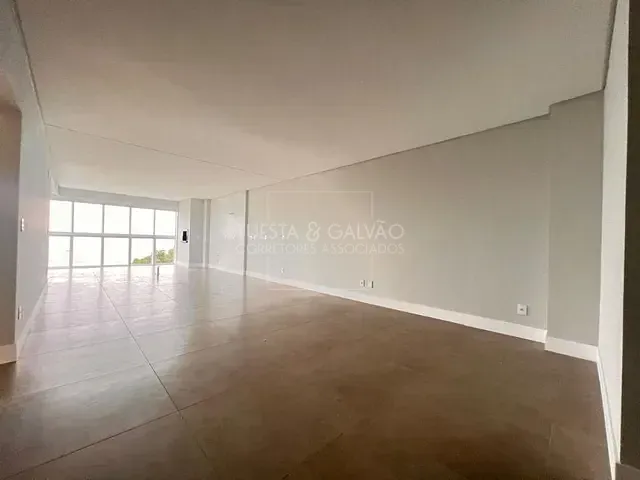 Apartamento com 134m² 3 quartos e 3 banheiros, à venda, no bairro Praia de Armação do Itapocorói em Penha