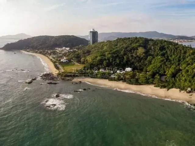 Apartamento com 134m² 3 quartos e 3 banheiros, à venda, no bairro Praia de Armação do Itapocorói em Penha