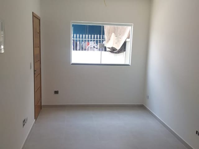 Apartamento 2 quartos e 1 banheiro, para alugar, no bairro Cidade Centenário em São Paulo