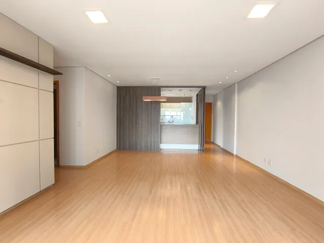 Apartamento com 163m² 3 quartos e 3 banheiros, à venda, no bairro Gleba Palhano em Londrina