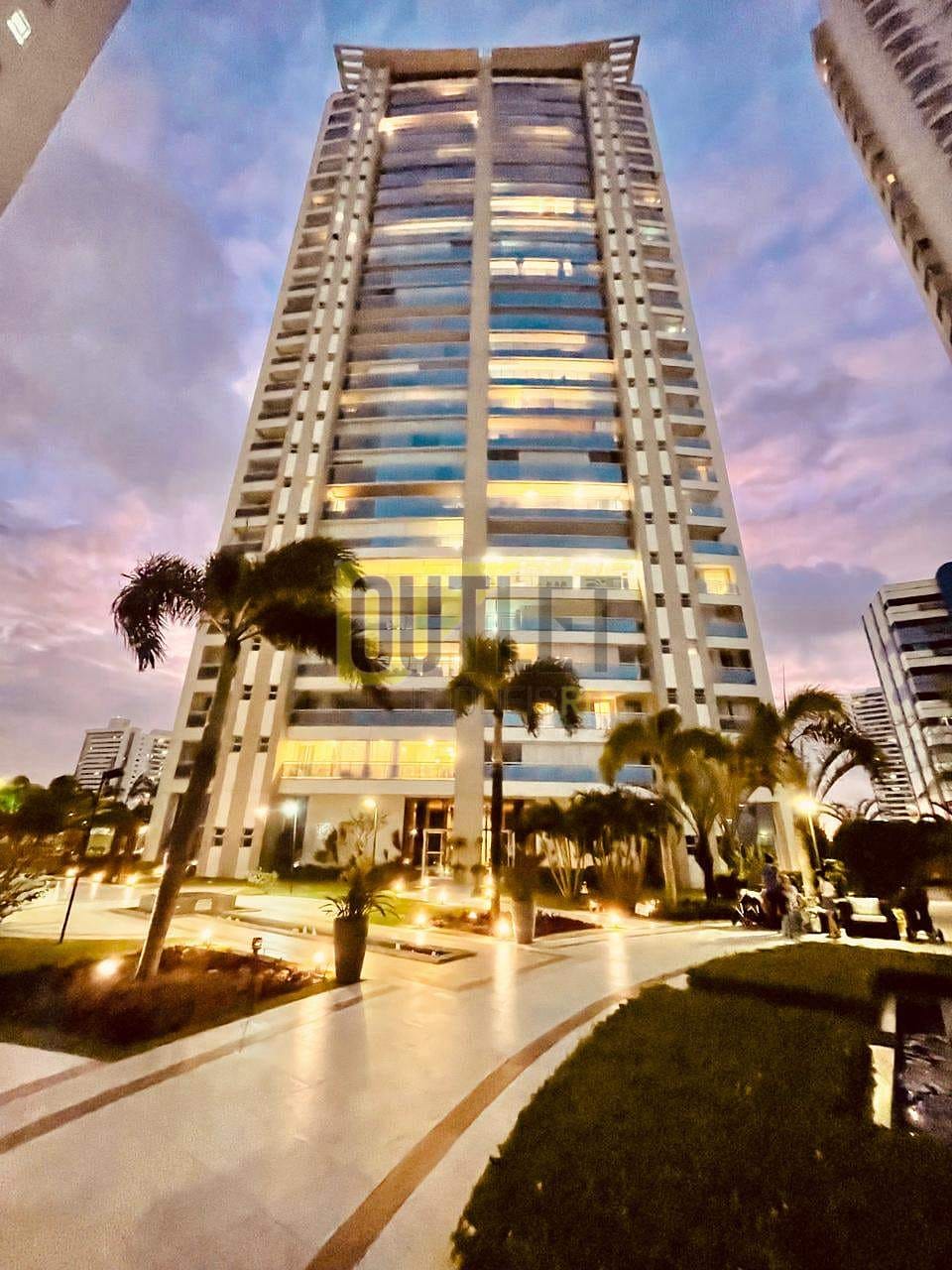 Apartamento à venda com 4 quartos, 170m² - Foto 1