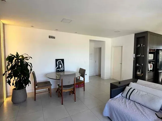 Apartamento 2 quartos e 3 banheiros, à venda, no bairro Centro  em Camboriú