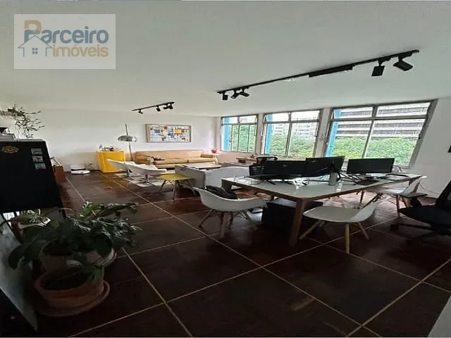 Apartamento com 219m² 4 quartos e 3 banheiros, à venda, no bairro Bela Vista em São Paulo