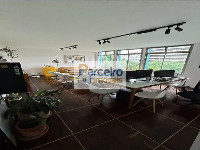 Apartamento com 219m² 4 quartos e 3 banheiros, à venda, no bairro Bela Vista em São Paulo