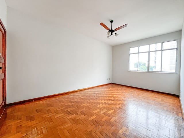 Foto do Apartamento - Apartamento com 2 dormitórios para alugar em Icaraí com vaga. | SelfSpin