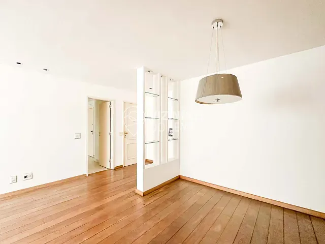 Apartamento 3 quartos e 3 banheiros, à venda, no bairro Leme em Rio de Janeiro