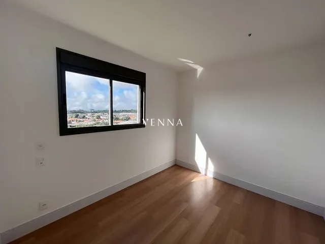 Apartamento com 231m² 3 quartos e 3 banheiros, à venda, no bairro Bela Suiça em Londrina