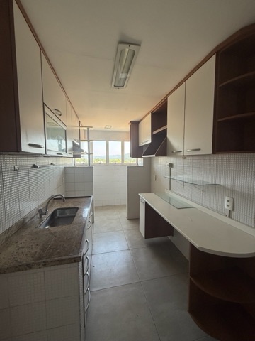 Apartamento 2 quartos e 2 banheiros, à venda, no bairro Itaipu em Niterói