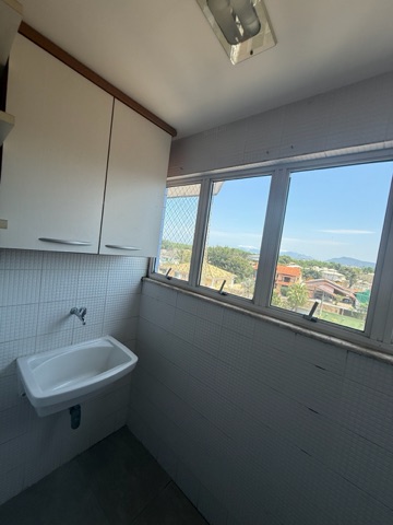 Apartamento 2 quartos e 2 banheiros, à venda, no bairro Itaipu em Niterói