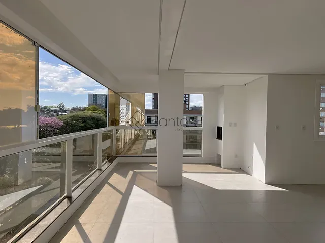 Apartamento 3 quartos e 3 banheiros, à venda, no bairro Centro em Ijuí
