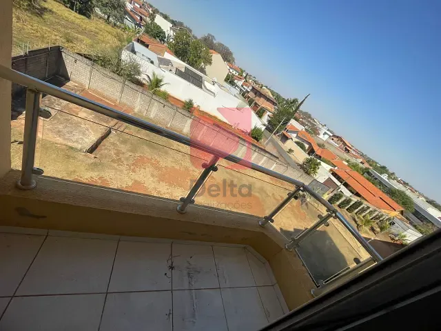Apartamento 2 quartos e 1 banheiro, à venda, no bairro Vila Guilhermina em Pirassununga