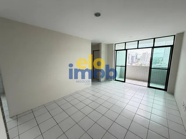 Apartamento 2 quartos e 2 banheiros, à venda, no bairro Universitário em Caruaru