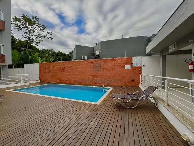 Apartamento 2 quartos e 2 banheiros, à venda, no bairro Jurerê em Florianópolis