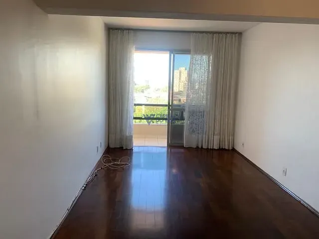 Apartamento 3 quartos e 1 banheiro, à venda, no bairro Jardim Bela Vista em São José dos Campos