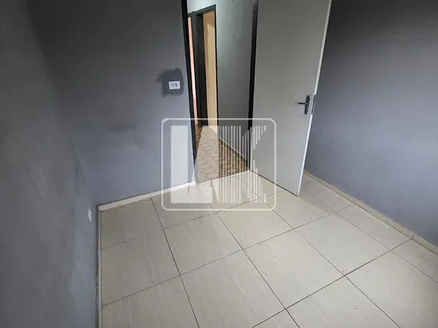 Apartamento com 60m² 2 quartos e 1 banheiro, para alugar, no bairro Vila Sacadura Cabral em Santo André
