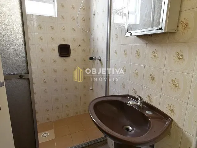 Apartamento com 75m² 2 quartos e 1 banheiro, à venda, no bairro Floresta em Porto Alegre