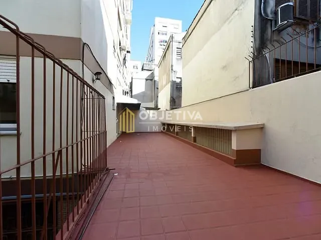 Apartamento com 75m² 2 quartos e 1 banheiro, à venda, no bairro Floresta em Porto Alegre