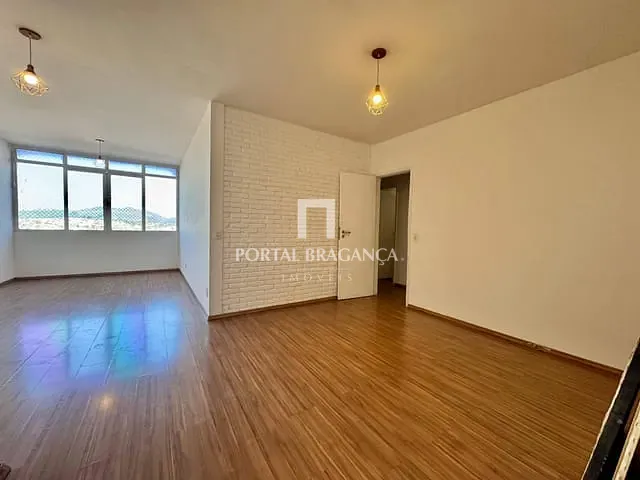 Apartamento 3 quartos e 2 banheiros, à venda, no bairro Jardim Nova Bragança em Bragança Paulista