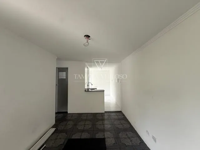 Apartamento 2 quartos e 1 banheiro, à venda, no bairro Jardim Marica em Mogi das Cruzes