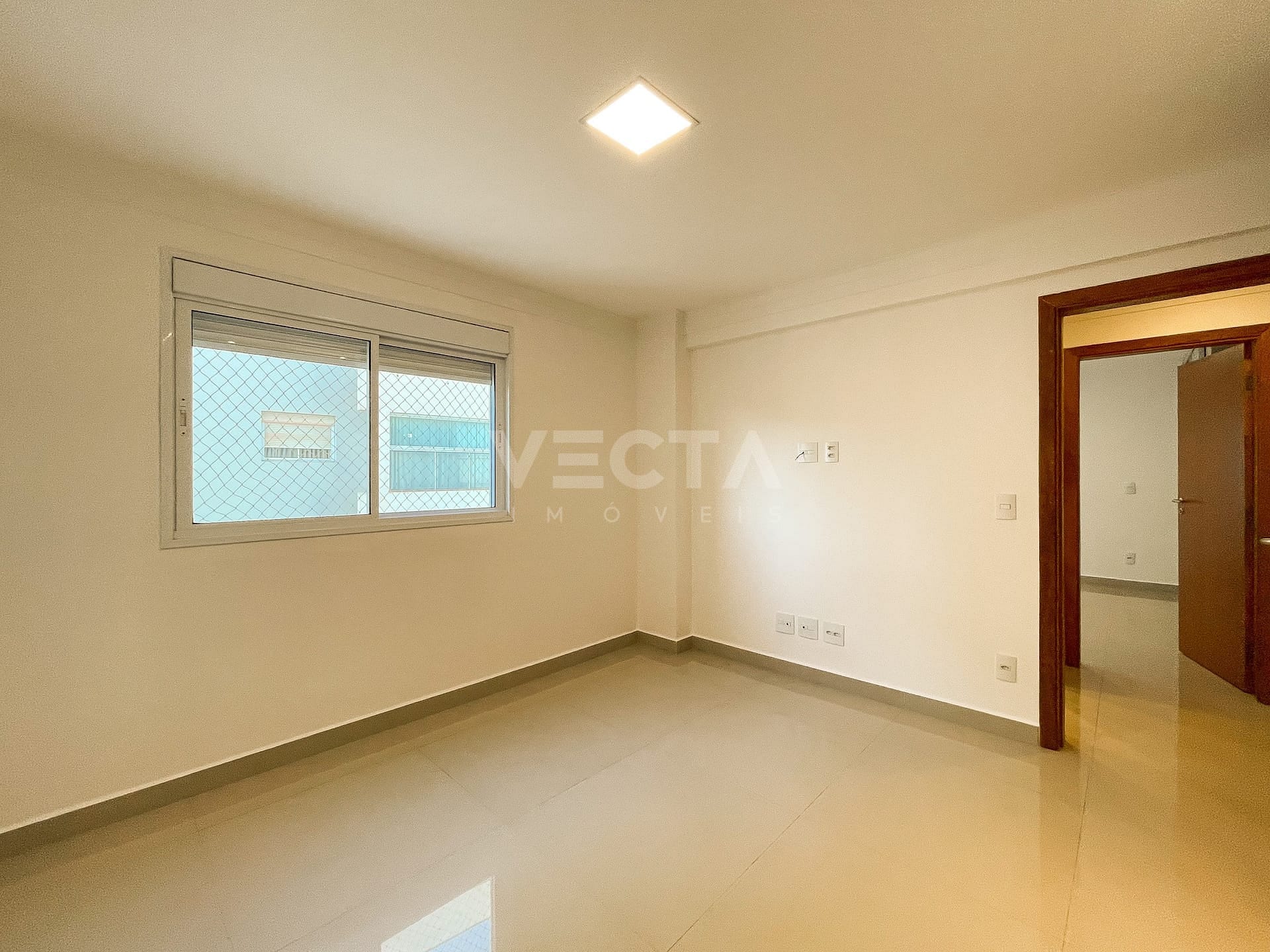 Apartamento à venda com 4 quartos, 238m² - Foto 18