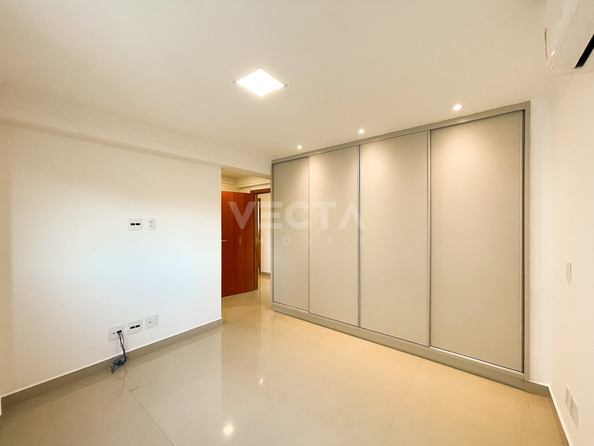Apartamento à venda com 4 quartos, 238m² - Foto 23