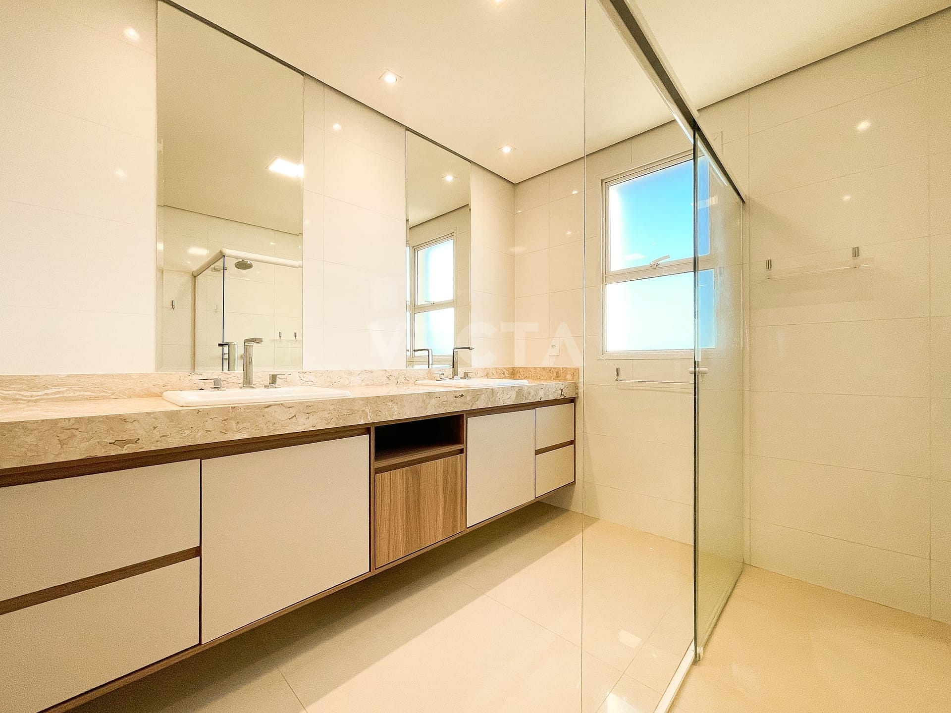 Apartamento à venda com 4 quartos, 238m² - Foto 27