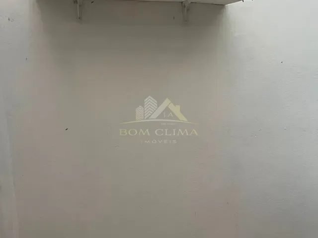 Apartamento 2 quartos e 1 banheiro, à venda, no bairro São Mateus em Juiz de Fora