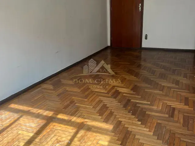 Apartamento 2 quartos e 1 banheiro, à venda, no bairro São Mateus em Juiz de Fora