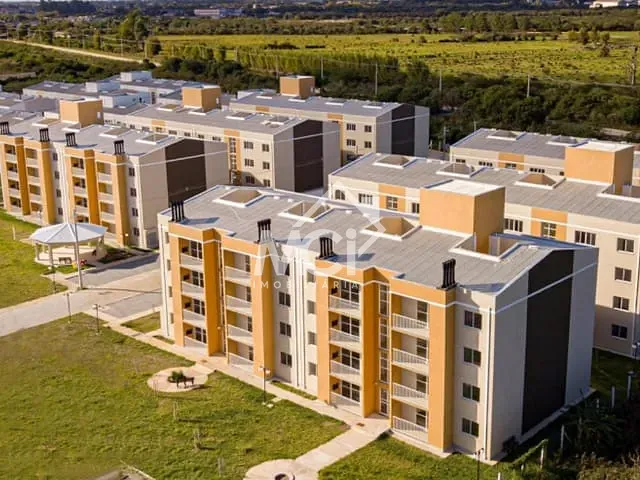 Apartamento com 69m² 2 quartos e 1 banheiro, à venda, no bairro Umuharama em Pelotas