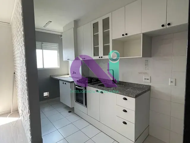 Apartamento 2 quartos e 1 banheiro, para alugar, no bairro Padroeira em Osasco
