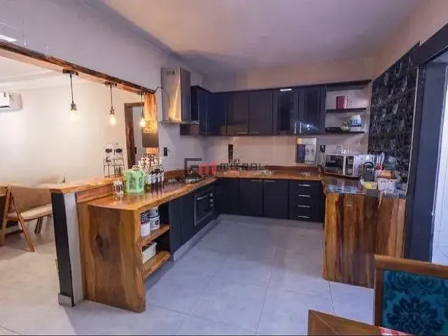 Apartamento com 121m² 3 quartos e 2 banheiros, à venda, no bairro Vila Ipiranga em Londrina