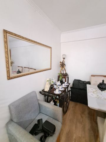 Apartamento com 70m² 2 quartos e 1 banheiro, à venda, no bairro República em São Paulo