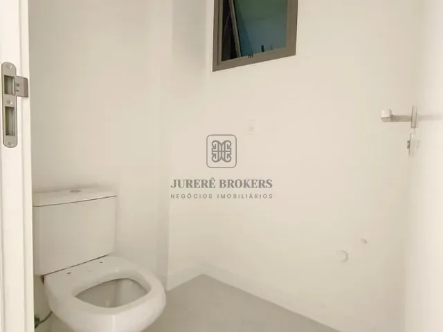 Apartamento 3 quartos e 4 banheiros, à venda, no bairro Jurerê em Florianópolis