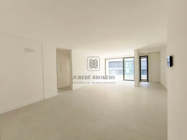 Apartamento 3 quartos e 4 banheiros, à venda, no bairro Jurerê em Florianópolis
