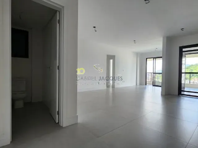 Apartamento 3 quartos e 3 banheiros, à venda, no bairro Pedra Branca em Palhoça