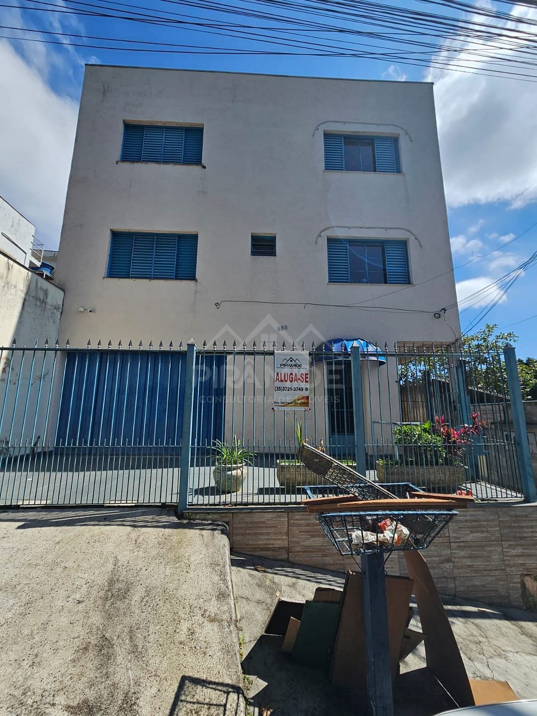 Apartamento à venda com 2 quartos, 80m² - Foto 2