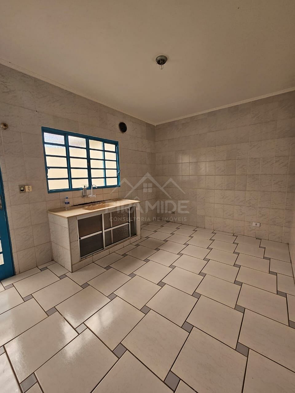 Apartamento à venda com 2 quartos, 80m² - Foto 3