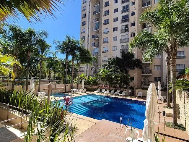 Apartamento com 61m² 2 quartos e 1 banheiro, para alugar, no bairro Campo Comprido em Curitiba