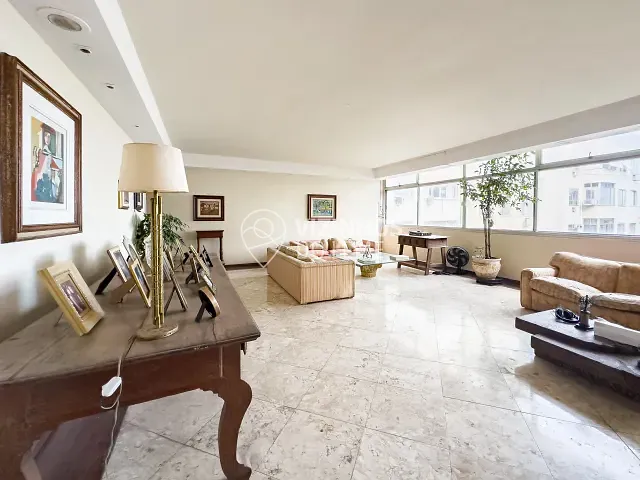 Apartamento com 326m² 4 quartos e 3 banheiros, à venda, no bairro Leme em Rio de Janeiro