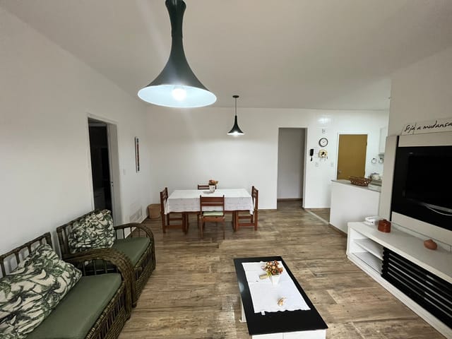 Apartamento 3 quartos e 2 banheiros, à venda, no bairro Algodoal em Cabo Frio
