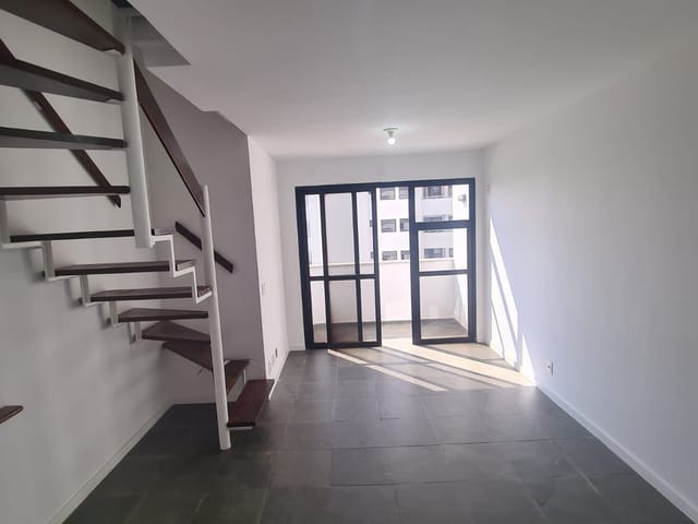Apartamento com 69m² 2 quartos e 2 banheiros, para alugar, no bairro Recreio dos Bandeirantes em Rio de Janeiro
